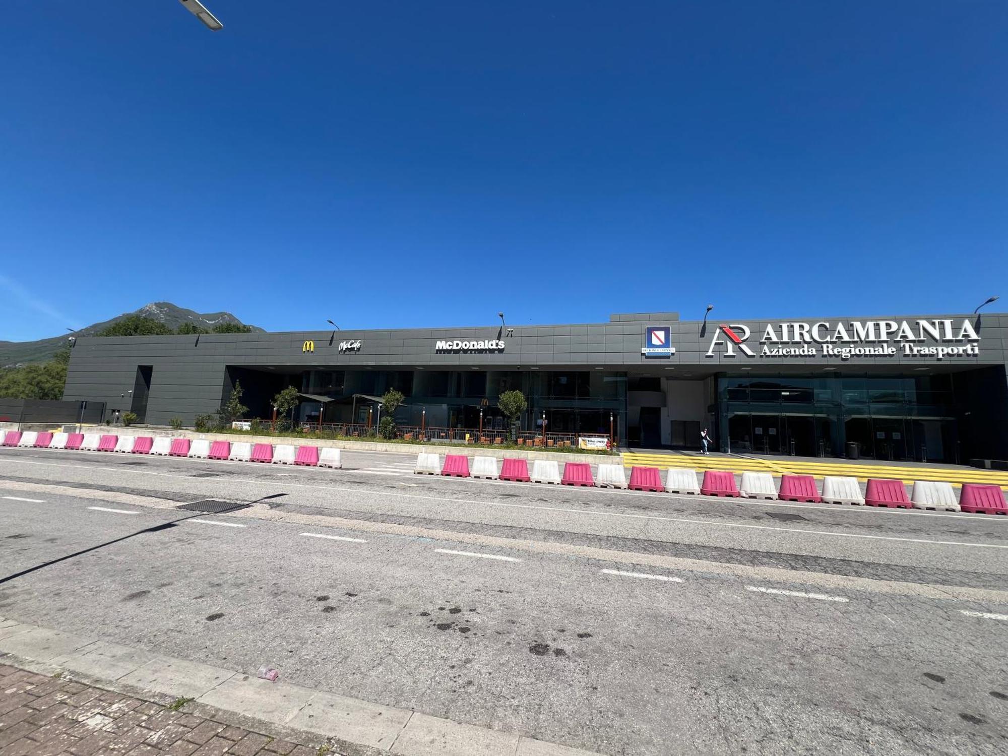 Centrocentro Casa Vacanze 阿韦利诺 外观 照片